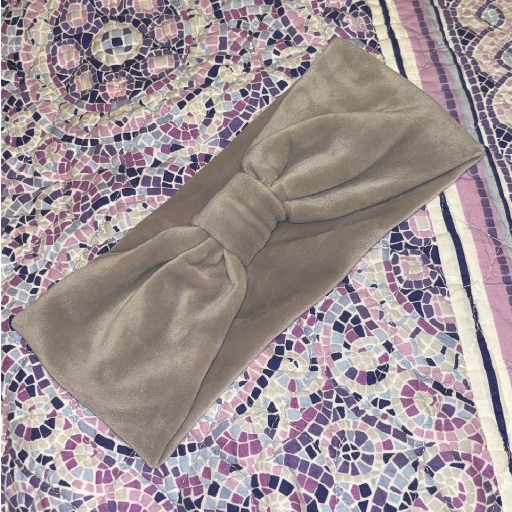Gray Velvet Headband with Bow